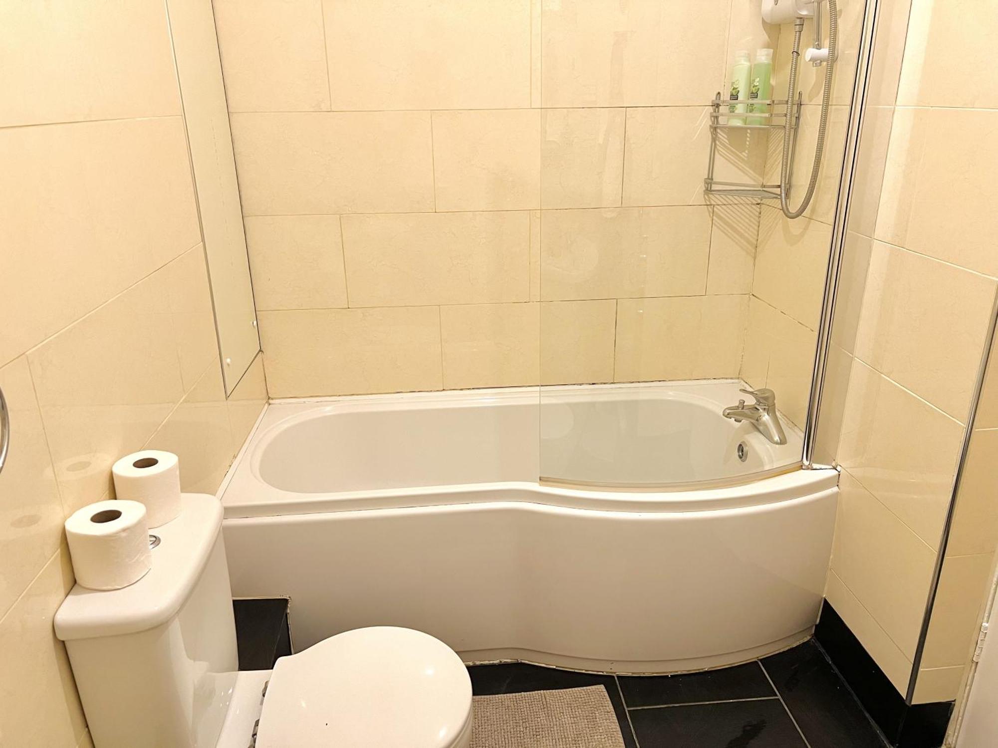 Cosy River View Flat At Temple Bar 더블린 외부 사진